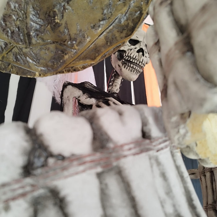 BATTERISTA SCHELETRO CON OCCHI LUMINOSI - IL RE DELL'HORROR!