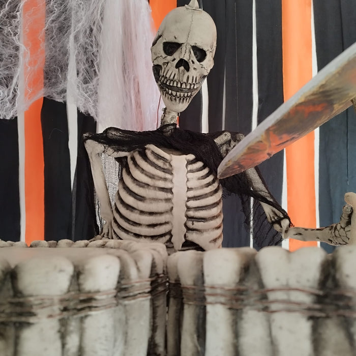 BATTERISTA SCHELETRO CON OCCHI LUMINOSI - IL RE DELL'HORROR!