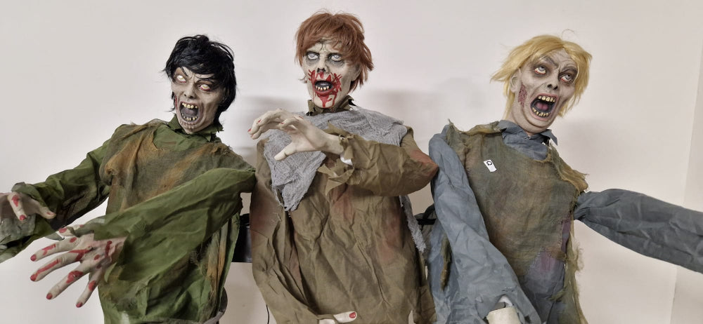 3 ZOMBIE CON LUCI SUONI E MOVIMENTO